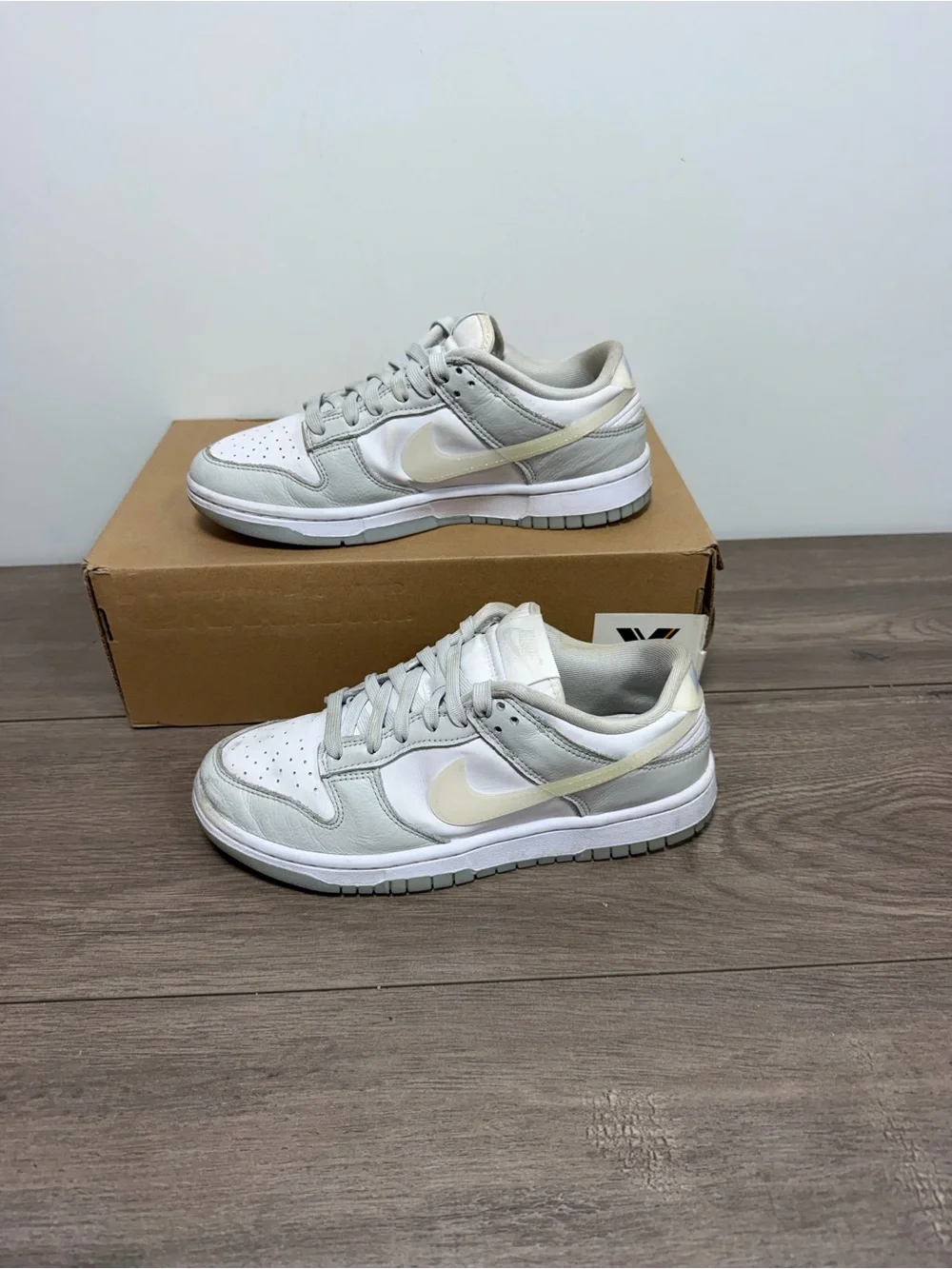 Used women Nike Dunk Low shoes size 7.5